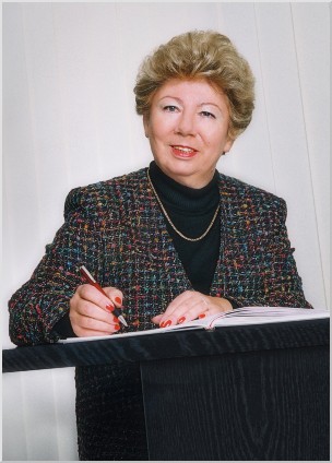 Portrait von Frau Dr. Helga Wagner